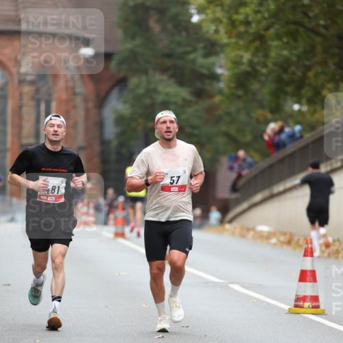 05.10.2025 - 20. swb-Marathon Bremen Michael Strokosch http://msf.ph/oto/9213118 05.10.2025 12:25:32 Laufen 57, 81 meine-sportfotos.de