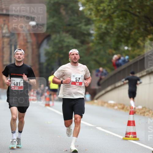 05.10.2025 - 20. swb-Marathon Bremen Michael Strokosch http://msf.ph/oto/9213120 05.10.2025 12:25:32 Laufen 57, 481 meine-sportfotos.de