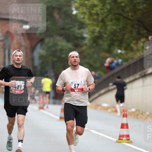 05.10.2025 - 20. swb-Marathon Bremen Michael Strokosch http://msf.ph/oto/9213123 05.10.2025 12:25:32 Laufen 481, 57 meine-sportfotos.de