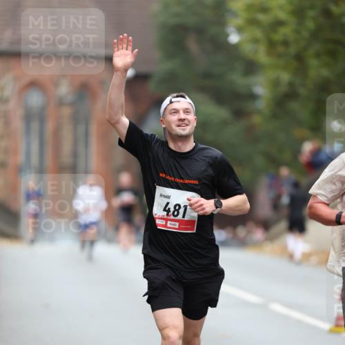 05.10.2025 - 20. swb-Marathon Bremen Michael Strokosch http://msf.ph/oto/9213131 05.10.2025 12:25:34 Laufen 481, 01367 meine-sportfotos.de