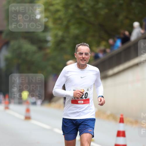 05.10.2025 - 20. swb-Marathon Bremen Michael Strokosch http://msf.ph/oto/9213139 05.10.2025 12:25:46 Laufen 20 meine-sportfotos.de