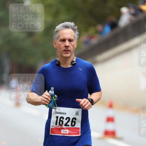 05.10.2025 - 20. swb-Marathon Bremen Michael Strokosch http://msf.ph/oto/9213163 05.10.2025 12:25:51 Laufen 1626 meine-sportfotos.de