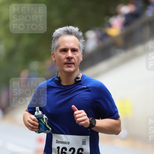 05.10.2025 - 20. swb-Marathon Bremen Michael Strokosch http://msf.ph/oto/9213166 05.10.2025 12:25:51 Laufen 1626, 21 meine-sportfotos.de