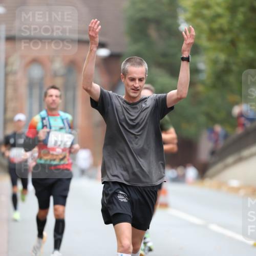 05.10.2025 - 20. swb-Marathon Bremen Michael Strokosch http://msf.ph/oto/9213184 05.10.2025 12:26:01 Laufen  meine-sportfotos.de