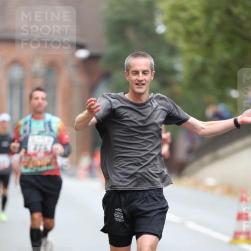 05.10.2025 - 20. swb-Marathon Bremen Michael Strokosch http://msf.ph/oto/9213187 05.10.2025 12:26:01 Laufen  meine-sportfotos.de