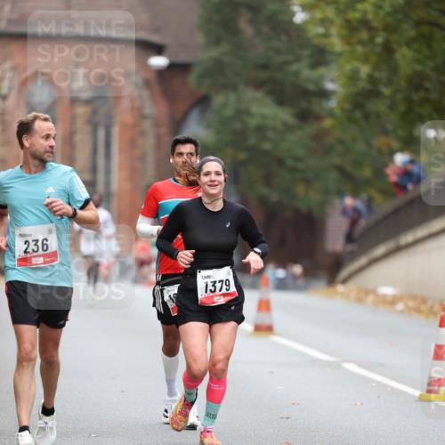 05.10.2025 - 20. swb-Marathon Bremen Michael Strokosch http://msf.ph/oto/9213226 05.10.2025 12:26:11 Laufen 236, 1379 meine-sportfotos.de
