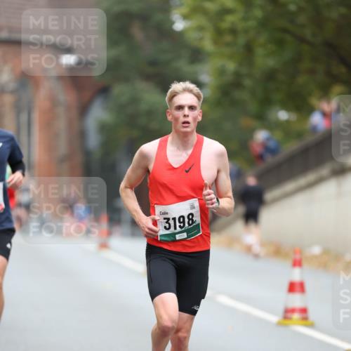 05.10.2025 - 20. swb-Marathon Bremen Michael Strokosch http://msf.ph/oto/9213321 05.10.2025 12:26:33 Laufen 3198 meine-sportfotos.de