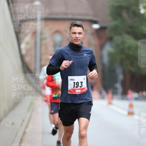 05.10.2025 - 20. swb-Marathon Bremen Michael Strokosch http://msf.ph/oto/9213328 05.10.2025 12:26:35 Laufen 193 meine-sportfotos.de