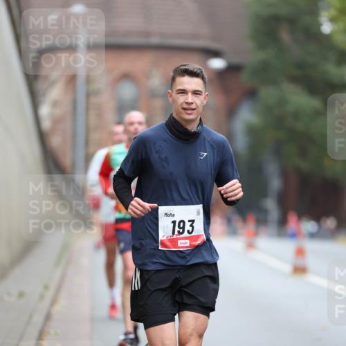 05.10.2025 - 20. swb-Marathon Bremen Michael Strokosch http://msf.ph/oto/9213331 05.10.2025 12:26:35 Laufen 193 meine-sportfotos.de