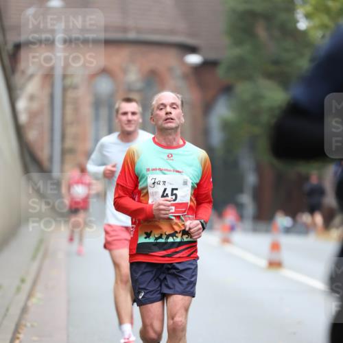 05.10.2025 - 20. swb-Marathon Bremen Michael Strokosch http://msf.ph/oto/9213339 05.10.2025 12:26:37 Laufen 20, 01407, 45 meine-sportfotos.de