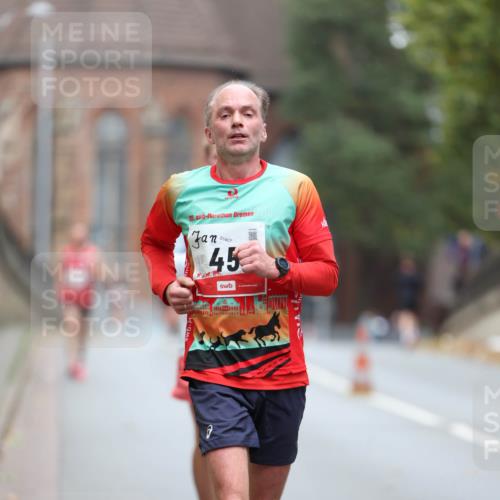 05.10.2025 - 20. swb-Marathon Bremen Michael Strokosch http://msf.ph/oto/9213348 05.10.2025 12:26:38 Laufen 20, 25, 01407, 45 meine-sportfotos.de