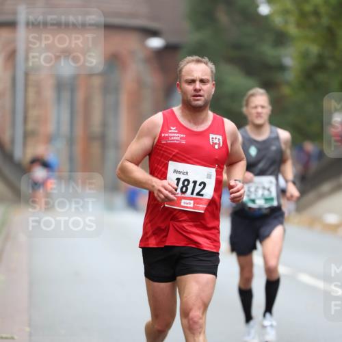 05.10.2025 - 20. swb-Marathon Bremen Michael Strokosch http://msf.ph/oto/9213369 05.10.2025 12:26:48 Laufen 1812, 15875 meine-sportfotos.de