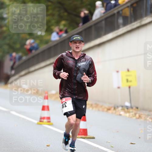 05.10.2025 - 20. swb-Marathon Bremen Michael Strokosch http://msf.ph/oto/9213385 05.10.2025 12:26:57 Laufen  meine-sportfotos.de