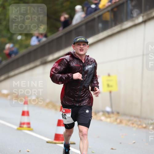 05.10.2025 - 20. swb-Marathon Bremen Michael Strokosch http://msf.ph/oto/9213389 05.10.2025 12:26:58 Laufen 82 meine-sportfotos.de