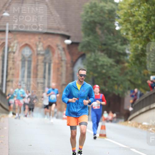 05.10.2025 - 20. swb-Marathon Bremen Michael Strokosch http://msf.ph/oto/9213418 05.10.2025 12:27:04 Laufen  meine-sportfotos.de