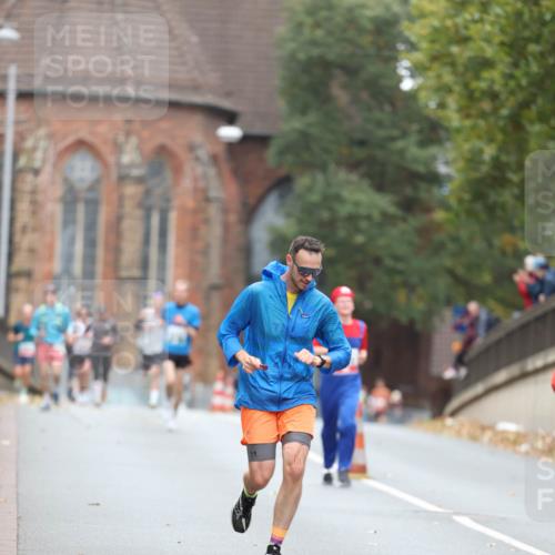 05.10.2025 - 20. swb-Marathon Bremen Michael Strokosch http://msf.ph/oto/9213419 05.10.2025 12:27:05 Laufen  meine-sportfotos.de