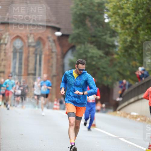 05.10.2025 - 20. swb-Marathon Bremen Michael Strokosch http://msf.ph/oto/9213421 05.10.2025 12:27:05 Laufen  meine-sportfotos.de