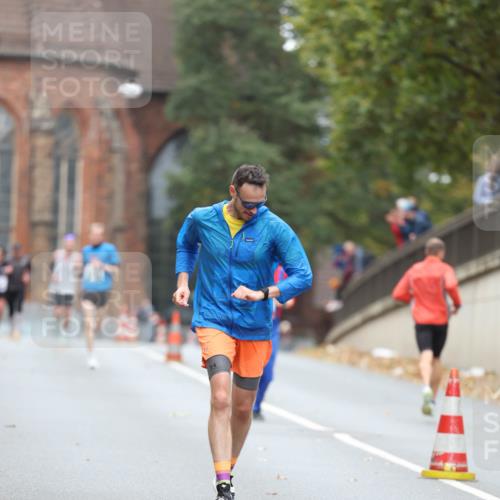 05.10.2025 - 20. swb-Marathon Bremen Michael Strokosch http://msf.ph/oto/9213428 05.10.2025 12:27:05 Laufen  meine-sportfotos.de