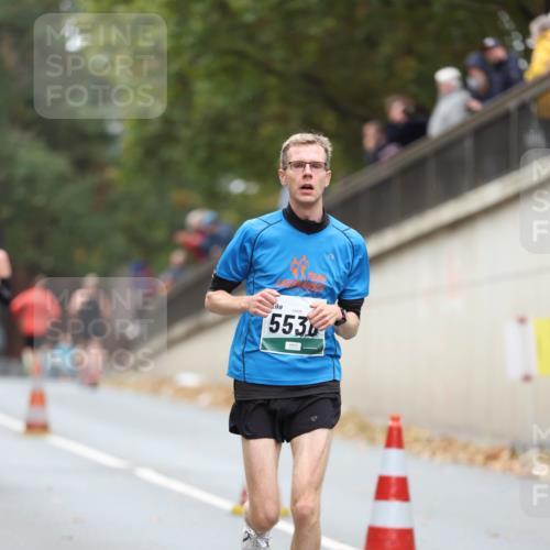 05.10.2025 - 20. swb-Marathon Bremen Michael Strokosch http://msf.ph/oto/9213452 05.10.2025 12:27:14 Laufen 553 meine-sportfotos.de