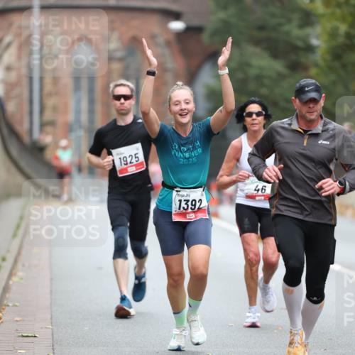 05.10.2025 - 20. swb-Marathon Bremen Michael Strokosch http://msf.ph/oto/9213486 05.10.2025 12:27:22 Laufen 1925, 2025, 1392, 46 meine-sportfotos.de