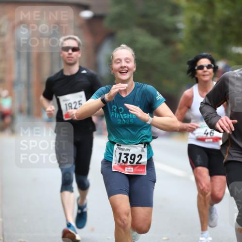 05.10.2025 - 20. swb-Marathon Bremen Michael Strokosch http://msf.ph/oto/9213497 05.10.2025 12:27:23 Laufen 1925, 2025, 1392, 46 meine-sportfotos.de