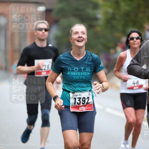 05.10.2025 - 20. swb-Marathon Bremen Michael Strokosch http://msf.ph/oto/9213498 05.10.2025 12:27:24 Laufen 25, 2025, 1392, 46 meine-sportfotos.de