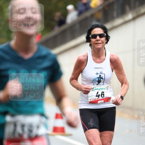 05.10.2025 - 20. swb-Marathon Bremen Michael Strokosch http://msf.ph/oto/9213506 05.10.2025 12:27:25 Laufen 901, 139, 46 meine-sportfotos.de