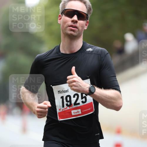 05.10.2025 - 20. swb-Marathon Bremen Michael Strokosch http://msf.ph/oto/9213510 05.10.2025 12:27:26 Laufen 1925 meine-sportfotos.de
