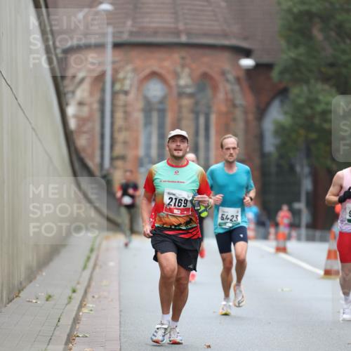 05.10.2025 - 20. swb-Marathon Bremen Michael Strokosch http://msf.ph/oto/9213514 05.10.2025 12:27:40 Laufen 20, 2169, 5423, 9 meine-sportfotos.de