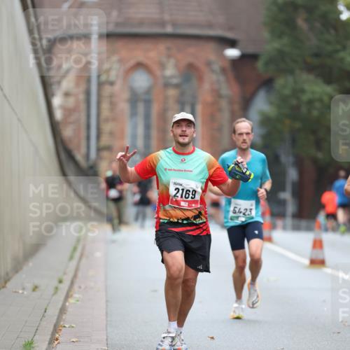 05.10.2025 - 20. swb-Marathon Bremen Michael Strokosch http://msf.ph/oto/9213520 05.10.2025 12:27:41 Laufen 20, 2169, 5423 meine-sportfotos.de
