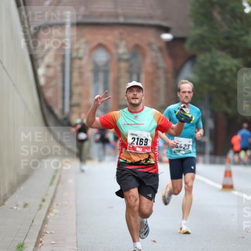 05.10.2025 - 20. swb-Marathon Bremen Michael Strokosch http://msf.ph/oto/9213522 05.10.2025 12:27:41 Laufen 20, 2169, 5423 meine-sportfotos.de