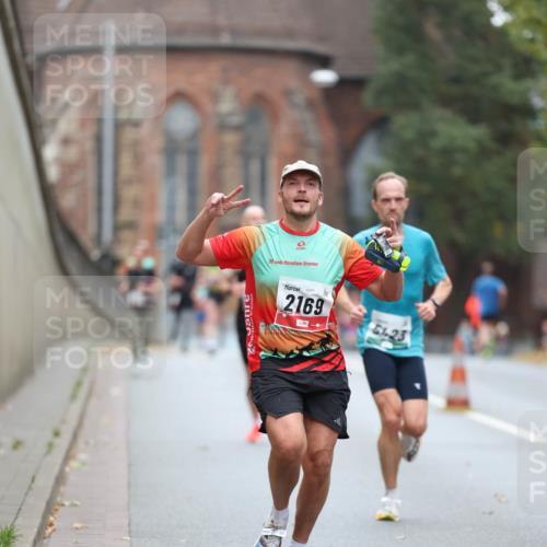 05.10.2025 - 20. swb-Marathon Bremen Michael Strokosch http://msf.ph/oto/9213527 05.10.2025 12:27:41 Laufen 20, 2169, 1, 23 meine-sportfotos.de