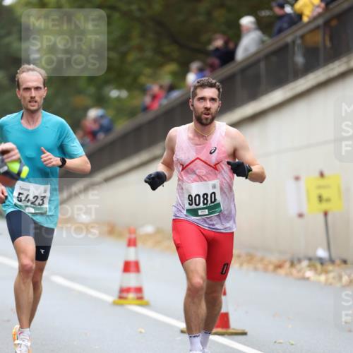 05.10.2025 - 20. swb-Marathon Bremen Michael Strokosch http://msf.ph/oto/9213535 05.10.2025 12:27:43 Laufen 8, 5423, 9080 meine-sportfotos.de