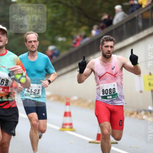 05.10.2025 - 20. swb-Marathon Bremen Michael Strokosch http://msf.ph/oto/9213536 05.10.2025 12:27:43 Laufen 69, 64, 23, 9080 meine-sportfotos.de