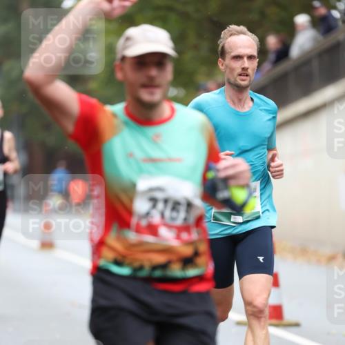 05.10.2025 - 20. swb-Marathon Bremen Michael Strokosch http://msf.ph/oto/9213543 05.10.2025 12:27:44 Laufen 216 meine-sportfotos.de