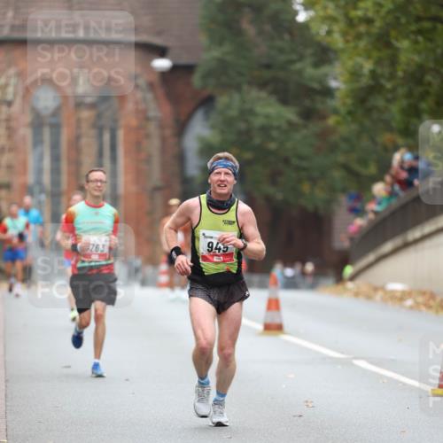 05.10.2025 - 20. swb-Marathon Bremen Michael Strokosch http://msf.ph/oto/9213575 05.10.2025 12:27:55 Laufen 763, 945 meine-sportfotos.de