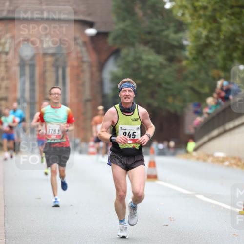 05.10.2025 - 20. swb-Marathon Bremen Michael Strokosch http://msf.ph/oto/9213577 05.10.2025 12:27:55 Laufen 1763, 945 meine-sportfotos.de