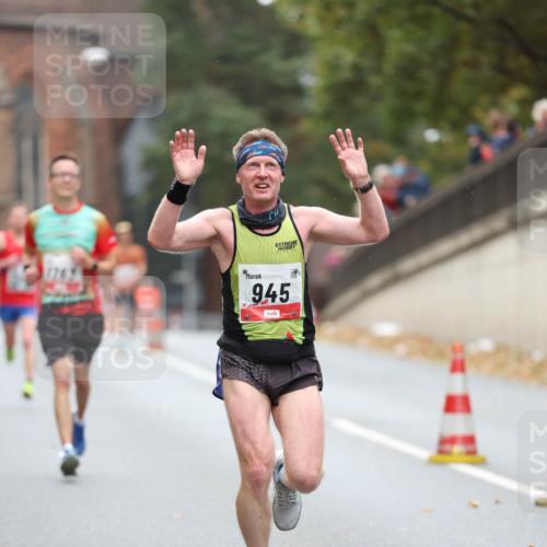 05.10.2025 - 20. swb-Marathon Bremen Michael Strokosch http://msf.ph/oto/9213586 05.10.2025 12:27:56 Laufen 1762, 945 meine-sportfotos.de