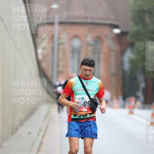 05.10.2025 - 20. swb-Marathon Bremen Michael Strokosch http://msf.ph/oto/9213629 05.10.2025 12:28:15 Laufen 20, 05 meine-sportfotos.de