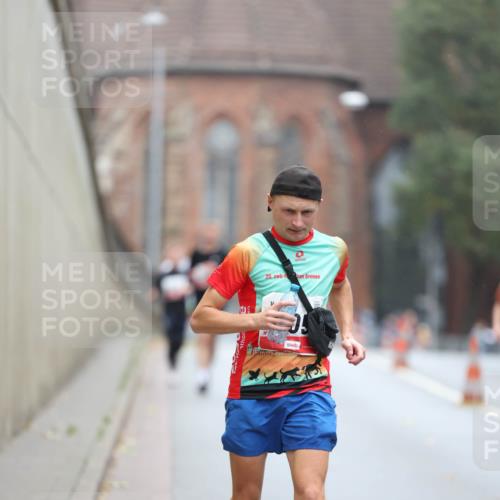 05.10.2025 - 20. swb-Marathon Bremen Michael Strokosch http://msf.ph/oto/9213634 05.10.2025 12:28:16 Laufen 20, 08 meine-sportfotos.de