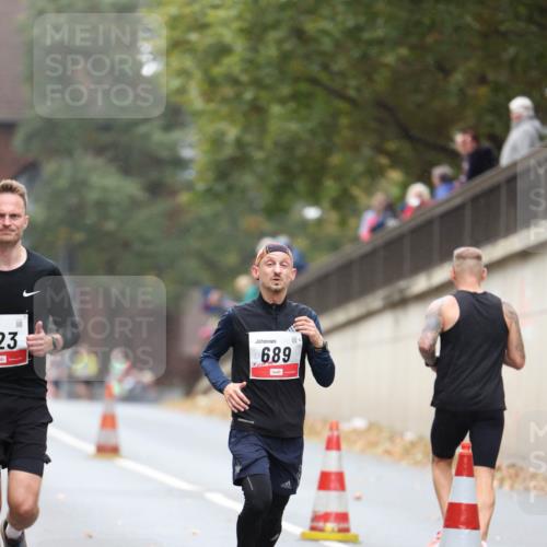 05.10.2025 - 20. swb-Marathon Bremen Michael Strokosch http://msf.ph/oto/9213645 05.10.2025 12:28:24 Laufen 23, 689 meine-sportfotos.de
