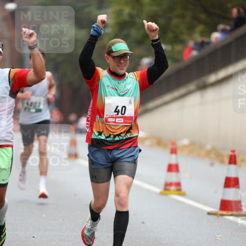 05.10.2025 - 20. swb-Marathon Bremen Michael Strokosch http://msf.ph/oto/9213684 05.10.2025 12:28:36 Laufen 5002, 20, 46, 40, 01284 meine-sportfotos.de