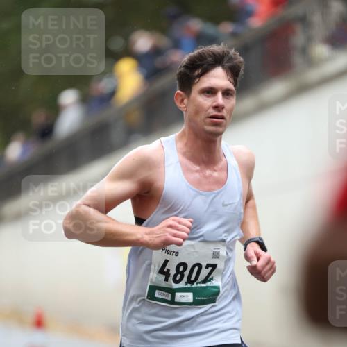 05.10.2025 - 20. swb-Marathon Bremen Michael Strokosch http://msf.ph/oto/9213694 05.10.2025 12:28:39 Laufen 4807, 08203 meine-sportfotos.de