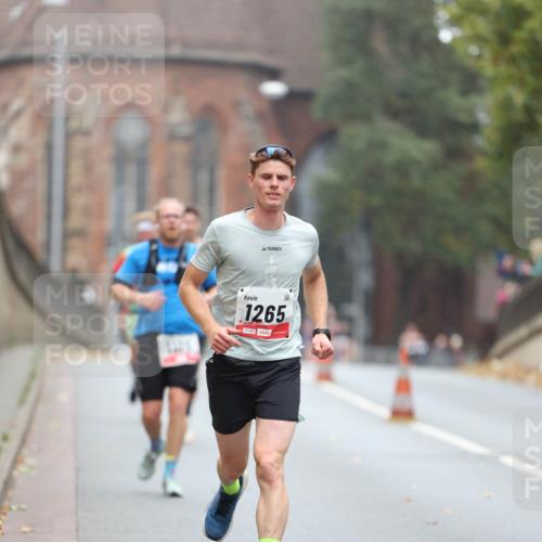 05.10.2025 - 20. swb-Marathon Bremen Michael Strokosch http://msf.ph/oto/9213696 05.10.2025 12:28:45 Laufen 1265, 01149 meine-sportfotos.de