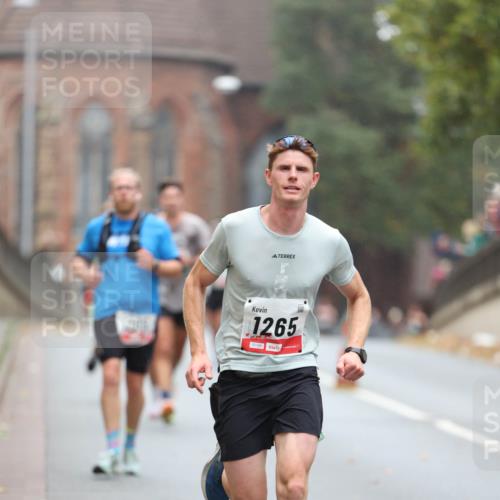05.10.2025 - 20. swb-Marathon Bremen Michael Strokosch http://msf.ph/oto/9213701 05.10.2025 12:28:46 Laufen 1265, 01149 meine-sportfotos.de
