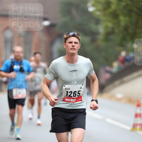 05.10.2025 - 20. swb-Marathon Bremen Michael Strokosch http://msf.ph/oto/9213704 05.10.2025 12:28:47 Laufen 1265, 01149 meine-sportfotos.de
