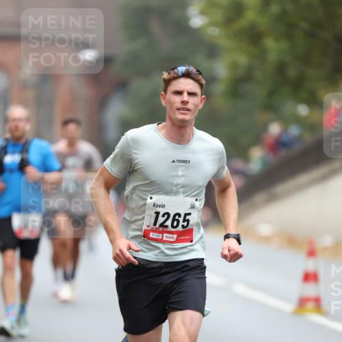 05.10.2025 - 20. swb-Marathon Bremen Michael Strokosch http://msf.ph/oto/9213706 05.10.2025 12:28:47 Laufen 1265, 01149 meine-sportfotos.de