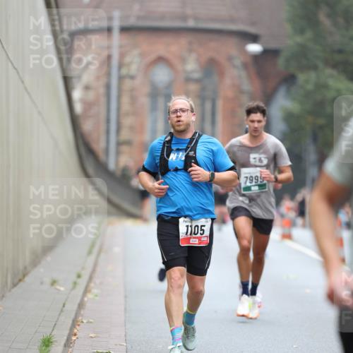 05.10.2025 - 20. swb-Marathon Bremen Michael Strokosch http://msf.ph/oto/9213708 05.10.2025 12:28:48 Laufen 1105, 7999 meine-sportfotos.de