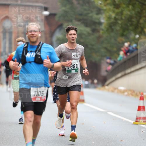 05.10.2025 - 20. swb-Marathon Bremen Michael Strokosch http://msf.ph/oto/9213712 05.10.2025 12:28:49 Laufen 1105, 69, 999 meine-sportfotos.de