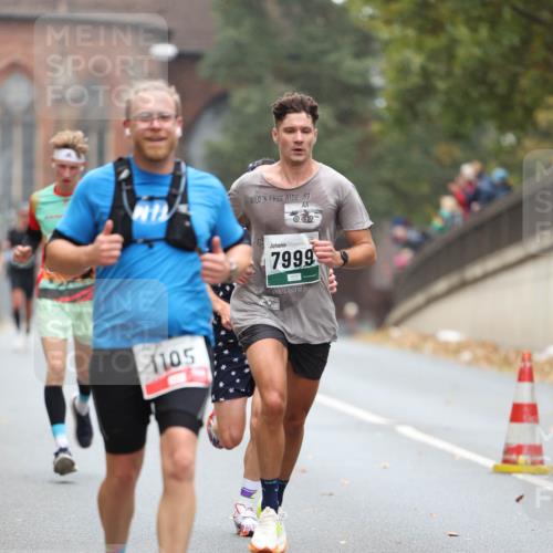05.10.2025 - 20. swb-Marathon Bremen Michael Strokosch http://msf.ph/oto/9213714 05.10.2025 12:28:49 Laufen 1105, 69, 045, 7999 meine-sportfotos.de